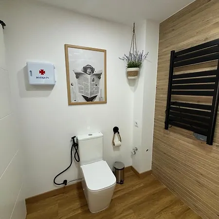 2 Port Apartmán *